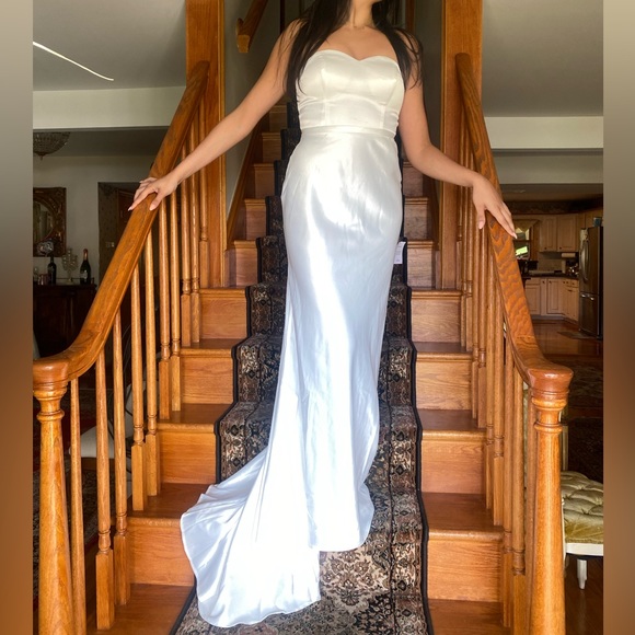 SOLD Lulu’s Satin Wedding Gown - Picture 4 of 10